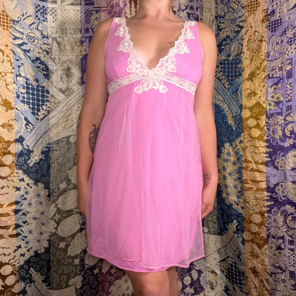 VTG Pink Cream Lace Coquette Babydoll V Neck Chemise Mini Fairy Dress Size M